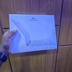 Apple Magic Keyboard 
For iPad M3 11-Inch 
White