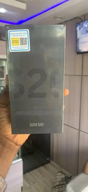 New Samsung Galaxy S20 5G Uw 128 GB Black