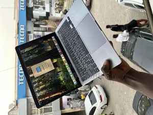 Laptop Apple MacBook Pro 2020 M1 8GB Apple M1 SSD 256GB