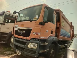 Man Diesel Garbage Compactor Truck (Foreign Used) 8 Tyres