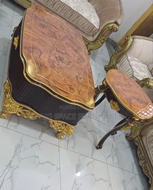 Royal Wood Center Table With Two Side Stools
