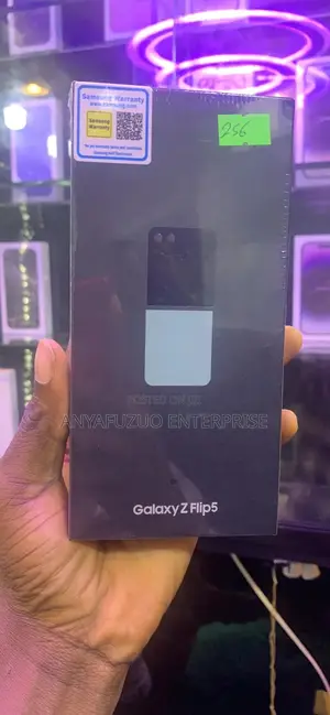 New Samsung Galaxy Z Flip5 256 GB Blue