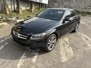 Mercedes-Benz C300 Luxury 4matic Sedan AWD (2.0L 4cyl 7A) 2017 Black