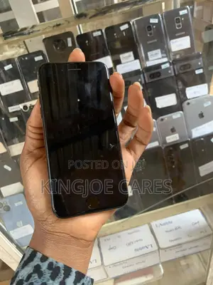 Apple iPhone 7 32 GB Black