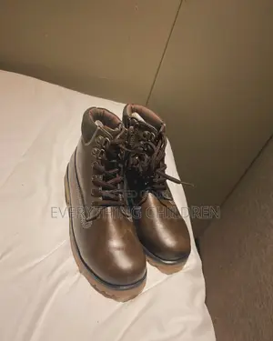 Boot for Boys Size 35