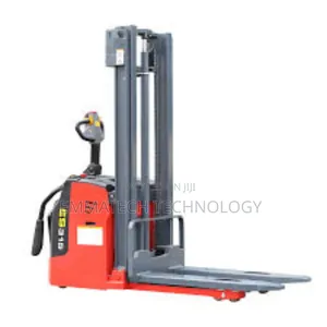 2 Ton Driving Staclker Machine
