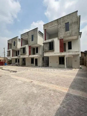 4bdrm Duplex in Allen Avenue for sale