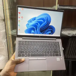 Laptop HP ZBook Firefly 14 G7 8GB Intel Core i5 SSD 256GB