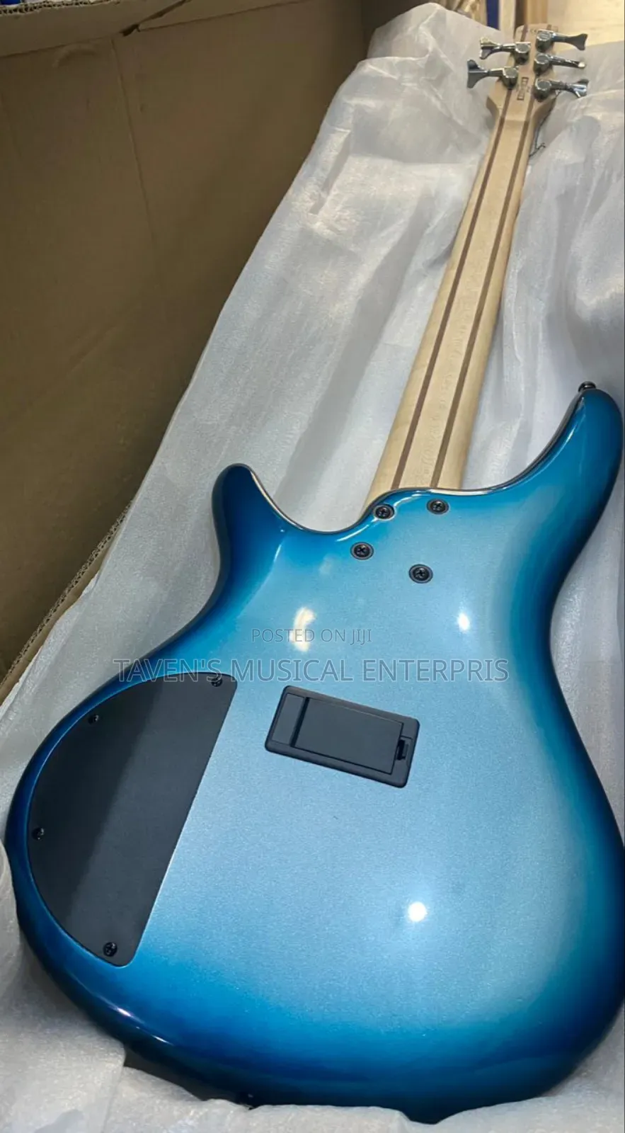 Ibanez Sr305e-Dot Five String Electric Bass