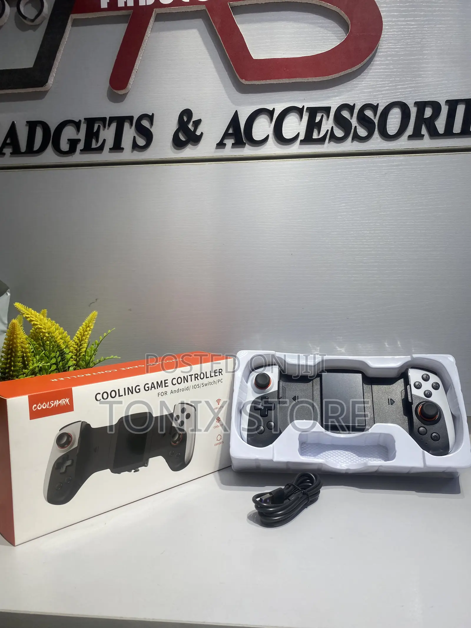 Coolsherk Multifunctional Gaming Controller With Cooling Fan