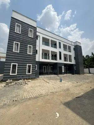 3bdrm Apartment in Ring Road Gra, Oluyole Estate for sale