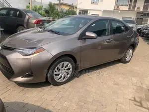 Toyota Corolla LE 4dr Sedan (1.8L 4cyl CVT) 2017 Brown