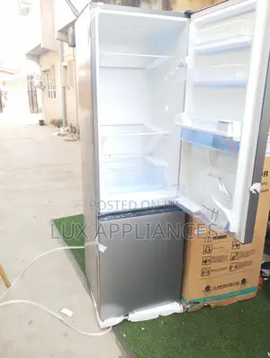 Hisense 264l Refrigerator With Tempered Glass Shelves