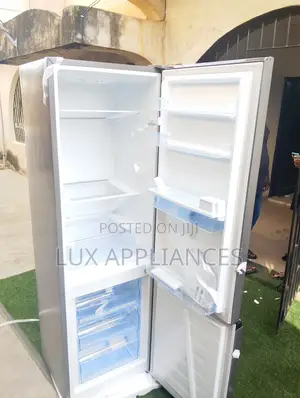 Hisense 264l Refrigerator With Led Interior Light