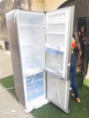 Hisense 264l Refrigerator With Strong Glass Shelves