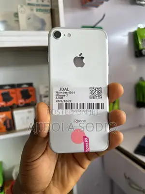 Apple iPhone 7 32 GB Silver