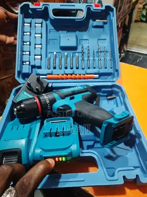 Makita Screw Machine