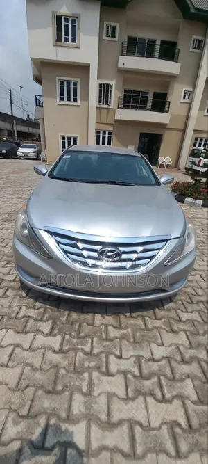 Hyundai Sonata Limited Sedan FWD (2.4L 4cyl 6A) 2013 Silver