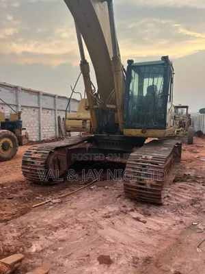 Cat Excavator 330dl - Company Use