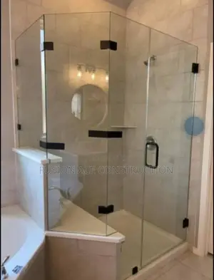 Toilet / Bathroom Glass Cubicle Door