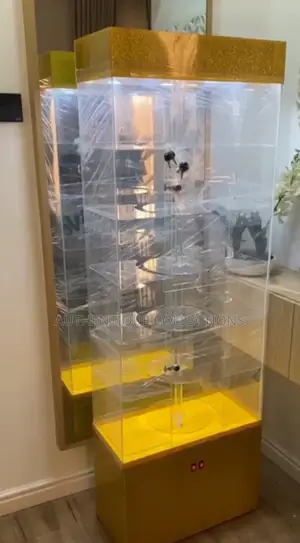 Acrylic Rotating Showcase for Jewellery, Perfumes, Wristwatches