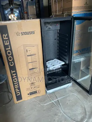 Snowsea Black Showcase 270l