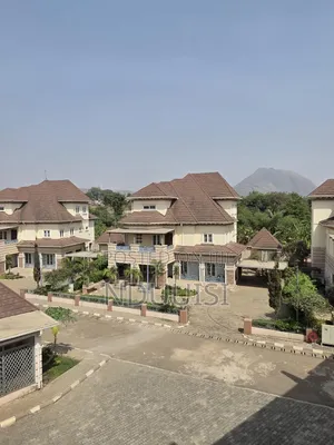 5bdrm Duplex in Maitama for sale