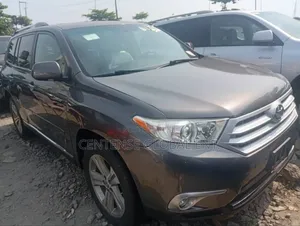Toyota Highlander Limited 2012 Gray