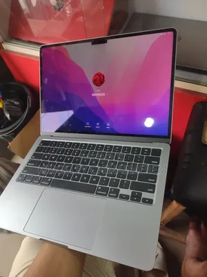 Laptop Apple MacBook Air 2022 M2 8GB Apple M2 SSD 256GB