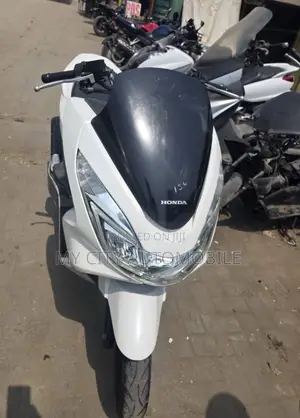 Honda Forza 2017 White