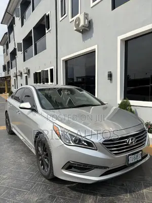 Hyundai Sonata Limited 4dr Sedan (2.4L 4cyl 6A) 2015 Silver