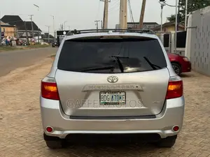 Toyota Highlander Limited 2010 Silver