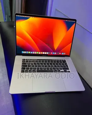 Laptop Apple MacBook 2019 32GB Intel Core i7 SSD 512GB