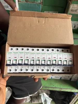 1 Pole X 25 Amps Schneider Breaker