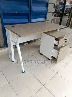 Modern Office Desk With an Integrated Three-Drawer