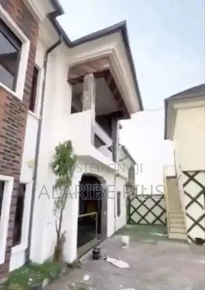 6bdrm Duplex in Estate, Ajah for sale