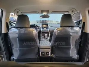 Lexus NX 2017 Gold