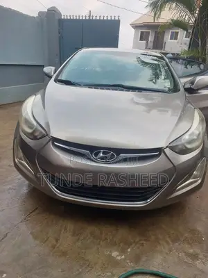 Hyundai Elantra SE 4dr Sedan (1.8L 4cyl 6M) 2014 Gold