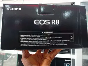 Canon Eos R8