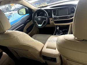 Toyota Highlander Limited 4dr SUV AWD (3.5L 6cyl 6A) 2015 Burgundy
