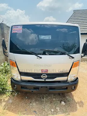 2012 Very Clean Foreign Used Nissan Cabster