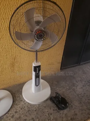 16" Z.L Shidai Solar Standing Fan. It Has Panel, Battery Storage.