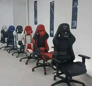 Executive Swivel Leather Office Chair.