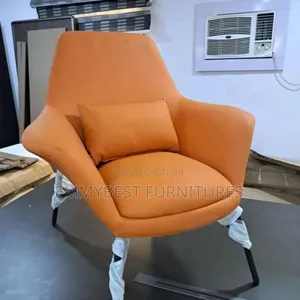 Unifying Quality Relaxing Chair.