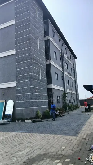 Furnished 3bdrm Block of Flats in Private Estate Lekki for rent