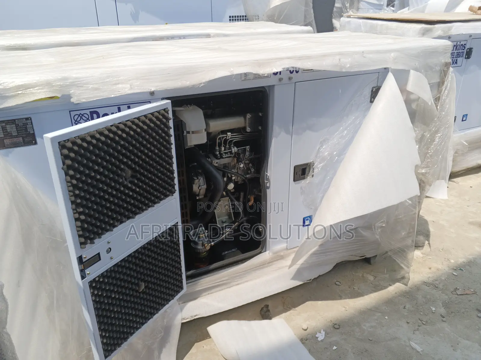 30kva Perkins Soundproof Compact Generator