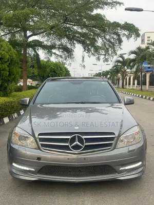 Mercedes-Benz C300 Luxury 4Matic Sedan AWD (3.0L 6cyl 7A) 2011 Gray