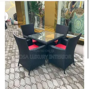 Quality Imported Rattan Table Set With 4 Chairs