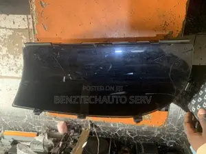 S Class Speed Clock Screen
