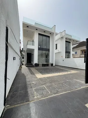 5bdrm Duplex in Ikota Lekki for sale